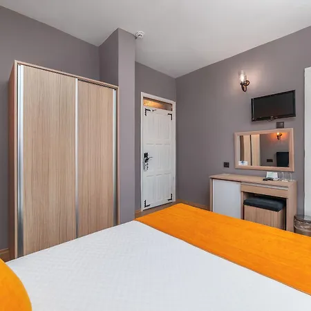 亚塞明酒店 酒店