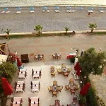 Yasemin 3*